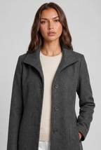 Phoebe Coat Audrey Calvero