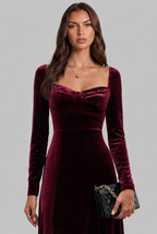 Velvet Midi Dress with Sweetheart Neckline Audrey Calvero