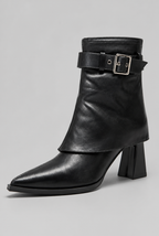 Pointed Toe Ankle Boots with Buckle Audrey Calvero